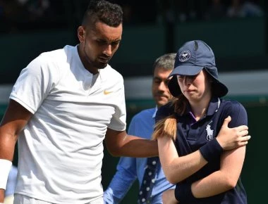 Σερβίς 217 χλμ./ώρα του Νικ Κύργιου χτυπάει ball girl (βίντεο)